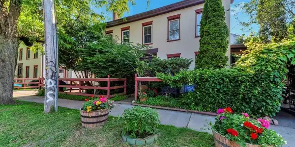 89B North Champlain Street