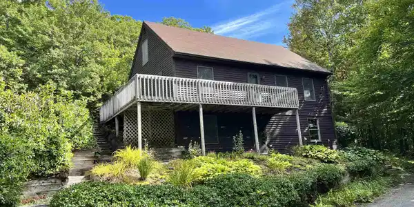 296 Prospect Hill