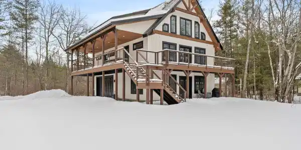 2 Pond Road