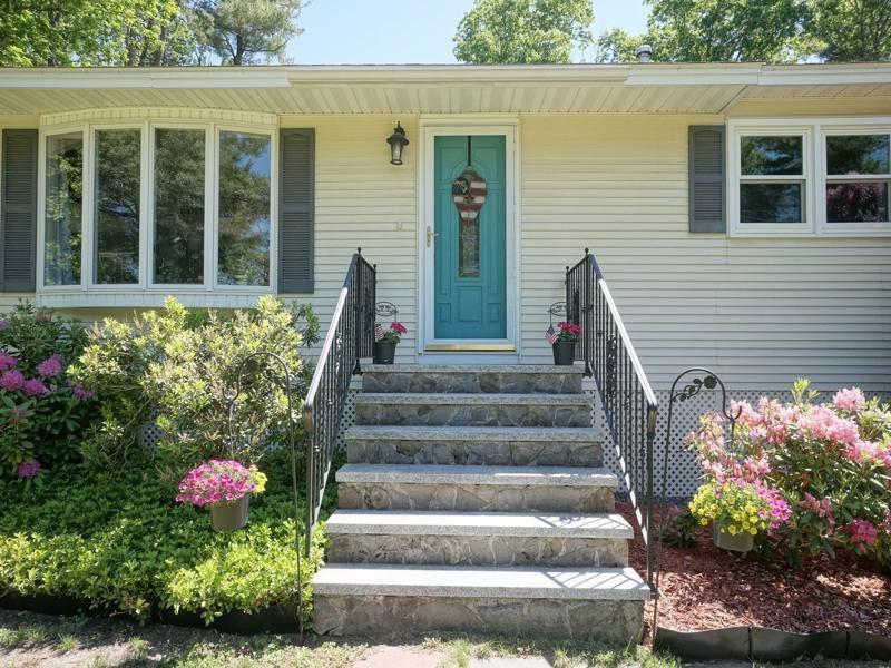 Image 2: Come on in to my sunny home!