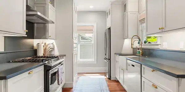 Image 4: Stunning galley kitchen