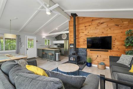 8 Little Shore Drive