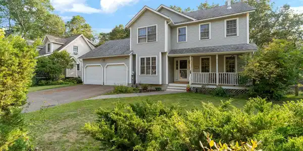 72 Grey Meadow Drive