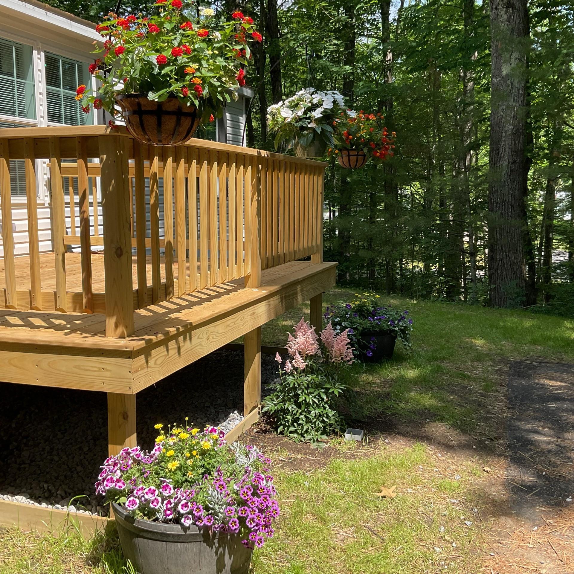 Image 3: Deck