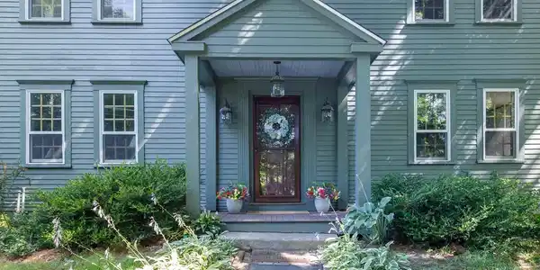 Image 2: Custom Portico Image 2: Custom Portico