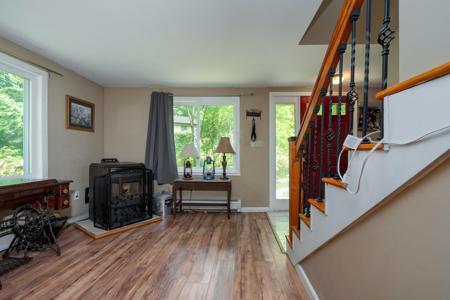 33 New Hampshire Drive