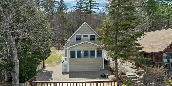 8 Leland Road