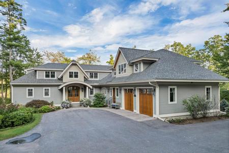 11 Blackberry Lane