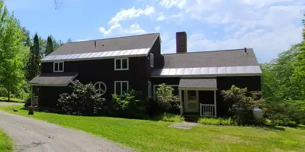 121 Cricket Hill