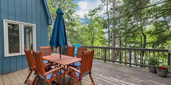 18 Brightwaters Drive