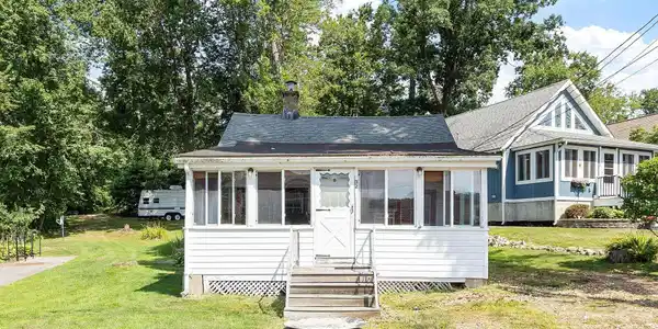 32 Ells Road