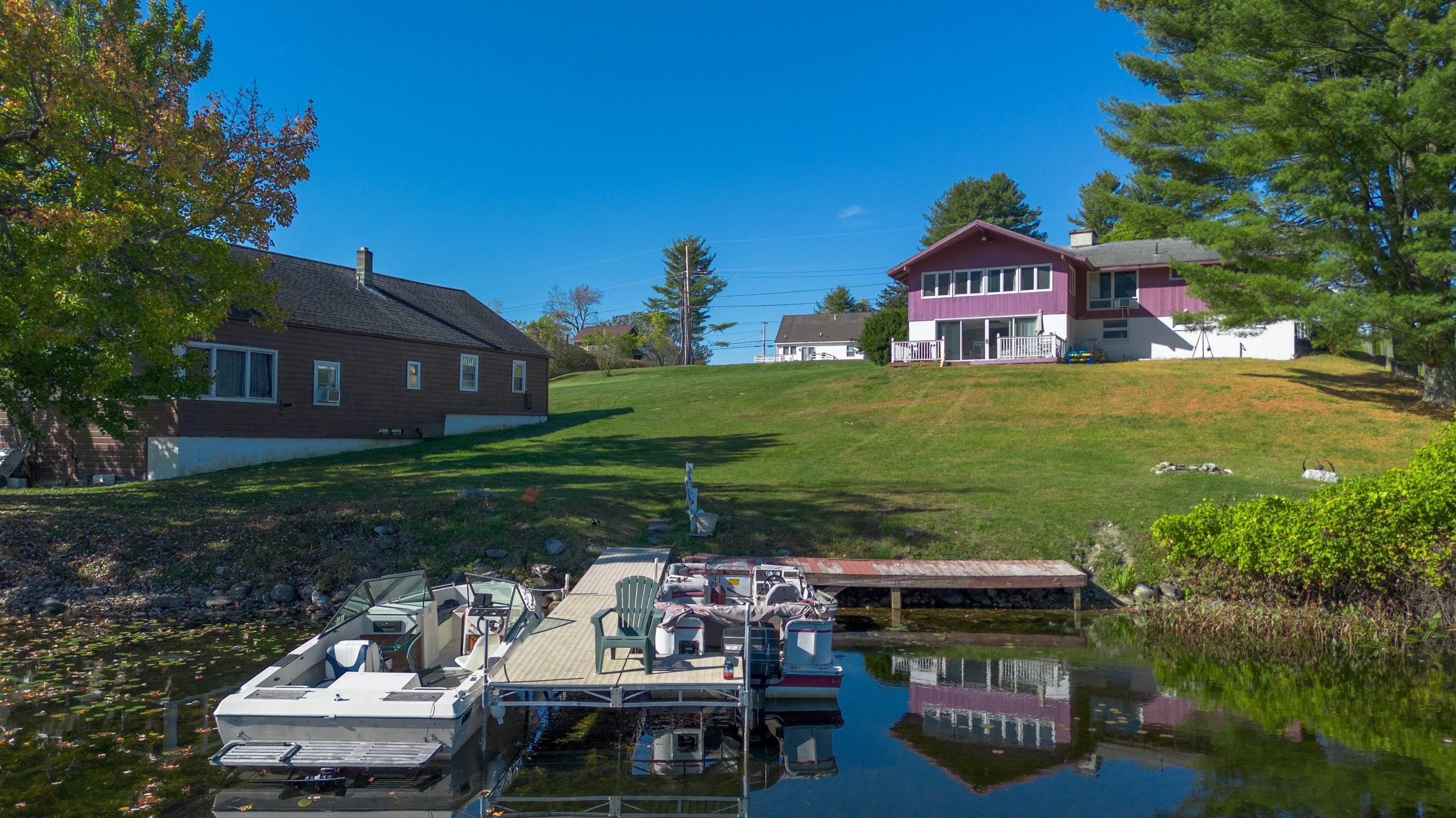 Image 1: 2 HOUSES, 3 LOTS