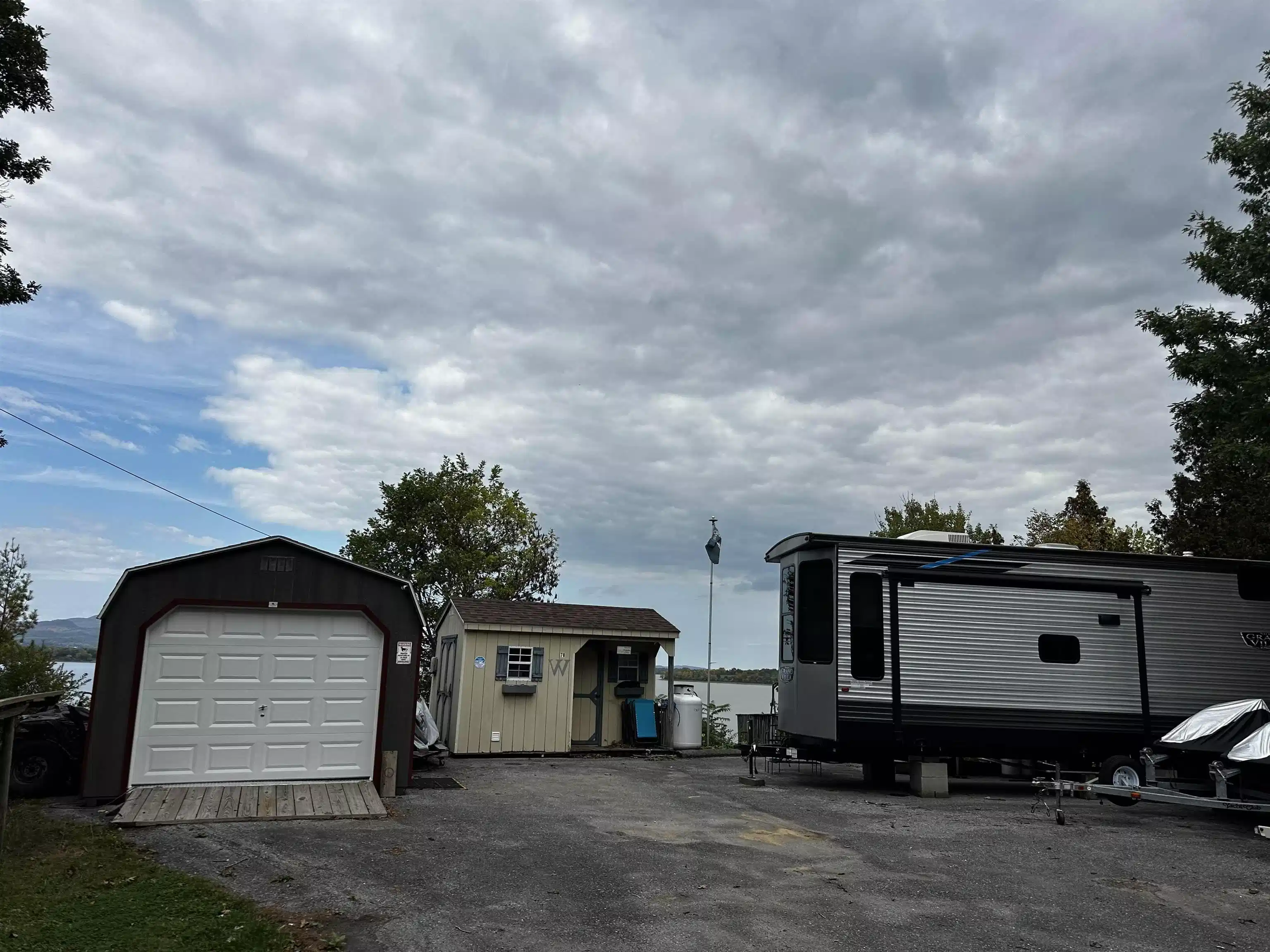 Image 1 Image 1