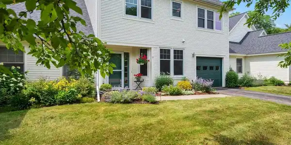 12 Eastman Farm Road