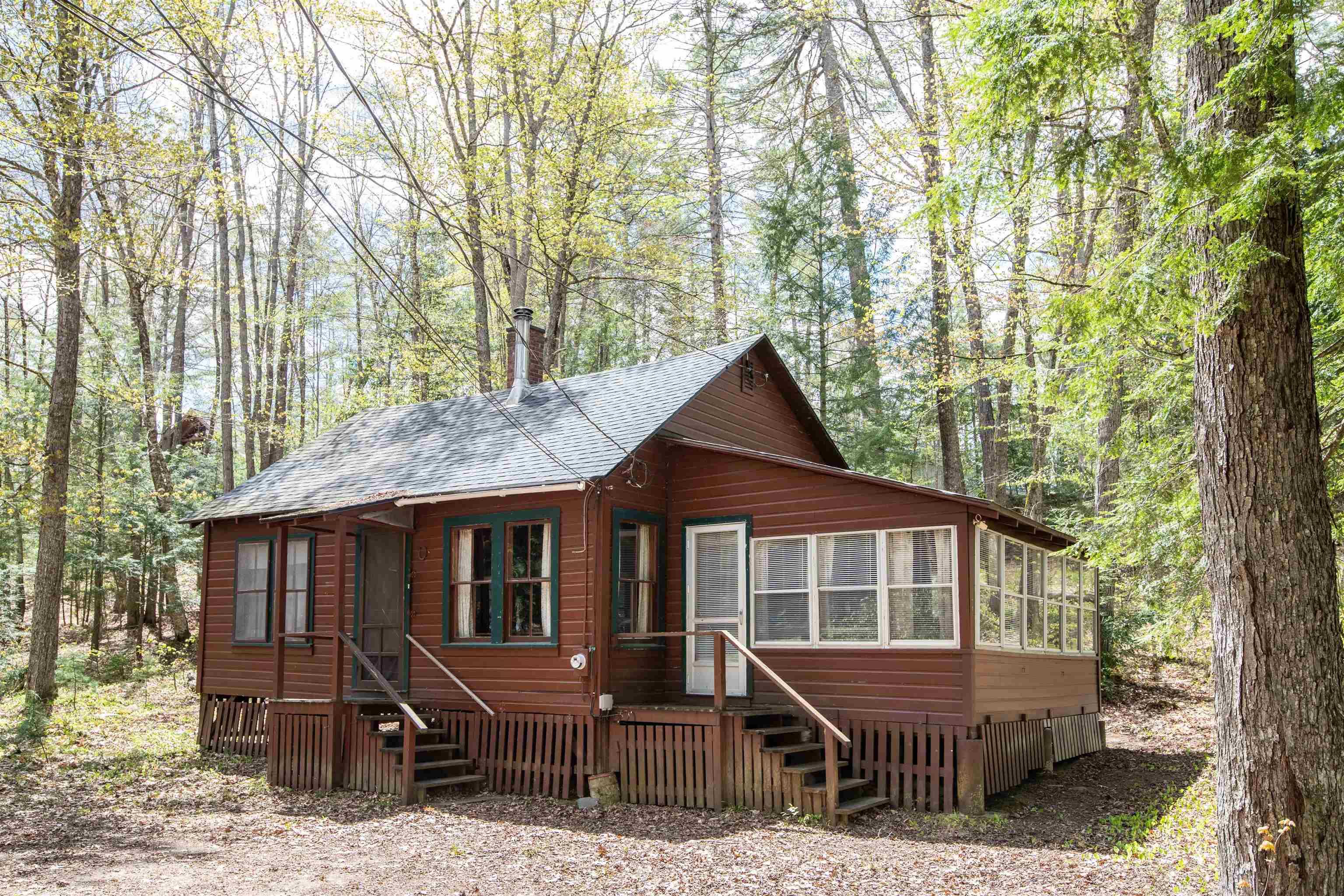 Image 2: Sweet Summer Cottage with Lake Rescue Access Image 2: Sweet Summer Cottage with Lake Rescue Access
