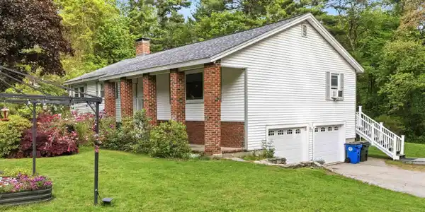 16 Glenwood Drive