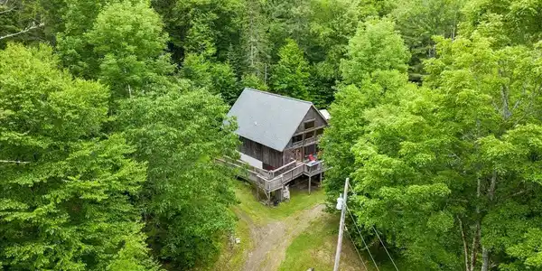 78 Straford Drive