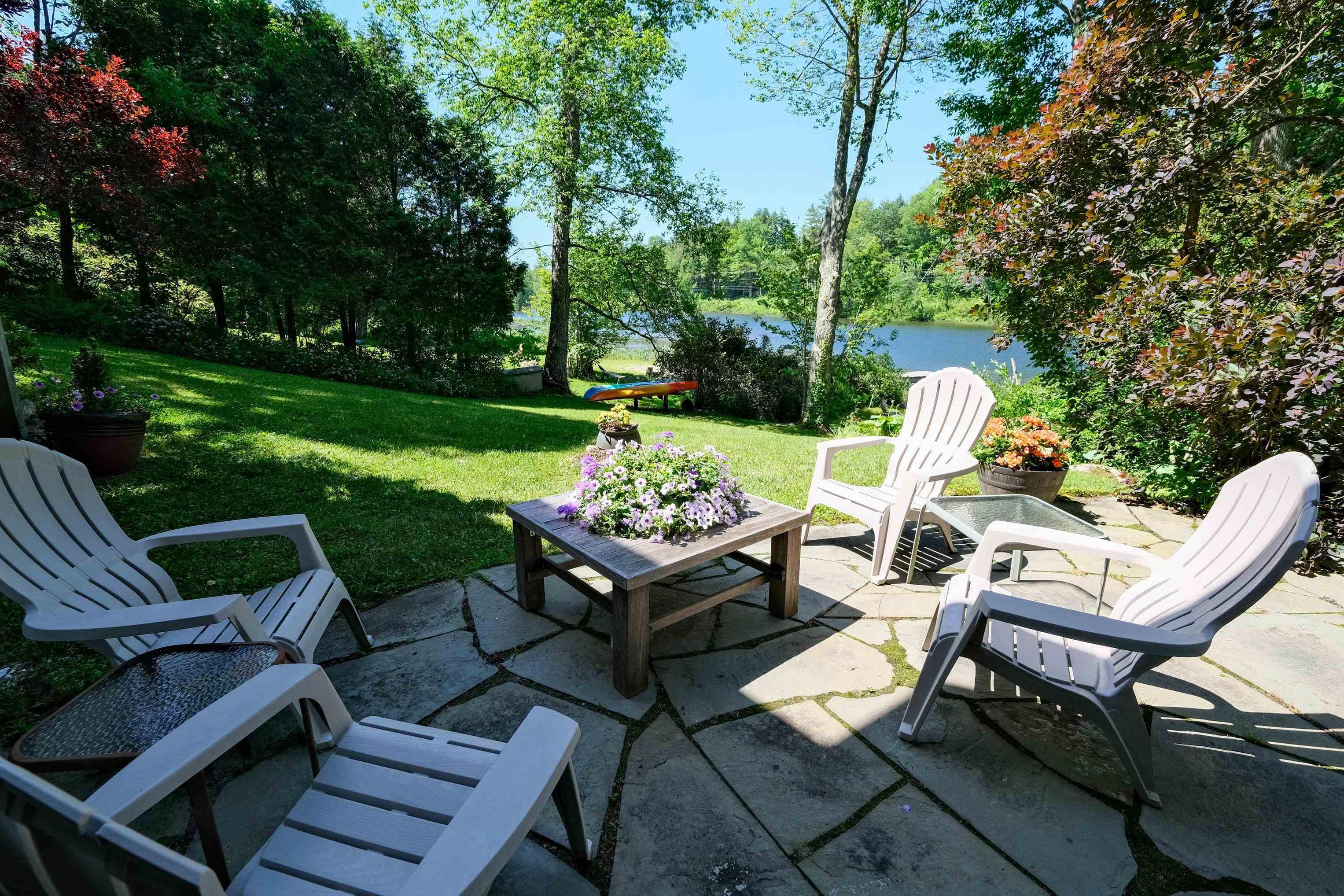 Image 3: Stone patio