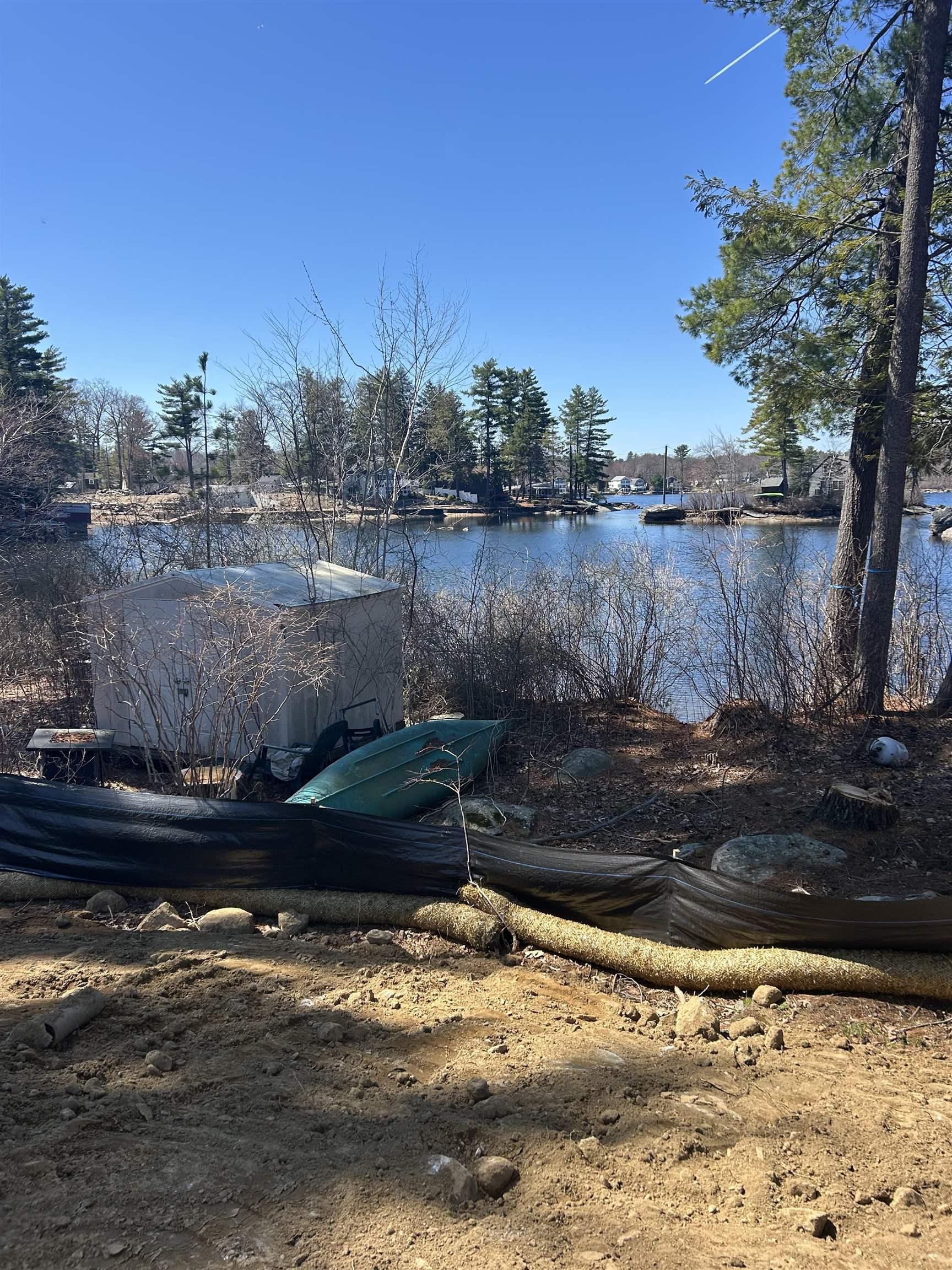 Image 4: Lake view Image 4: Lake view