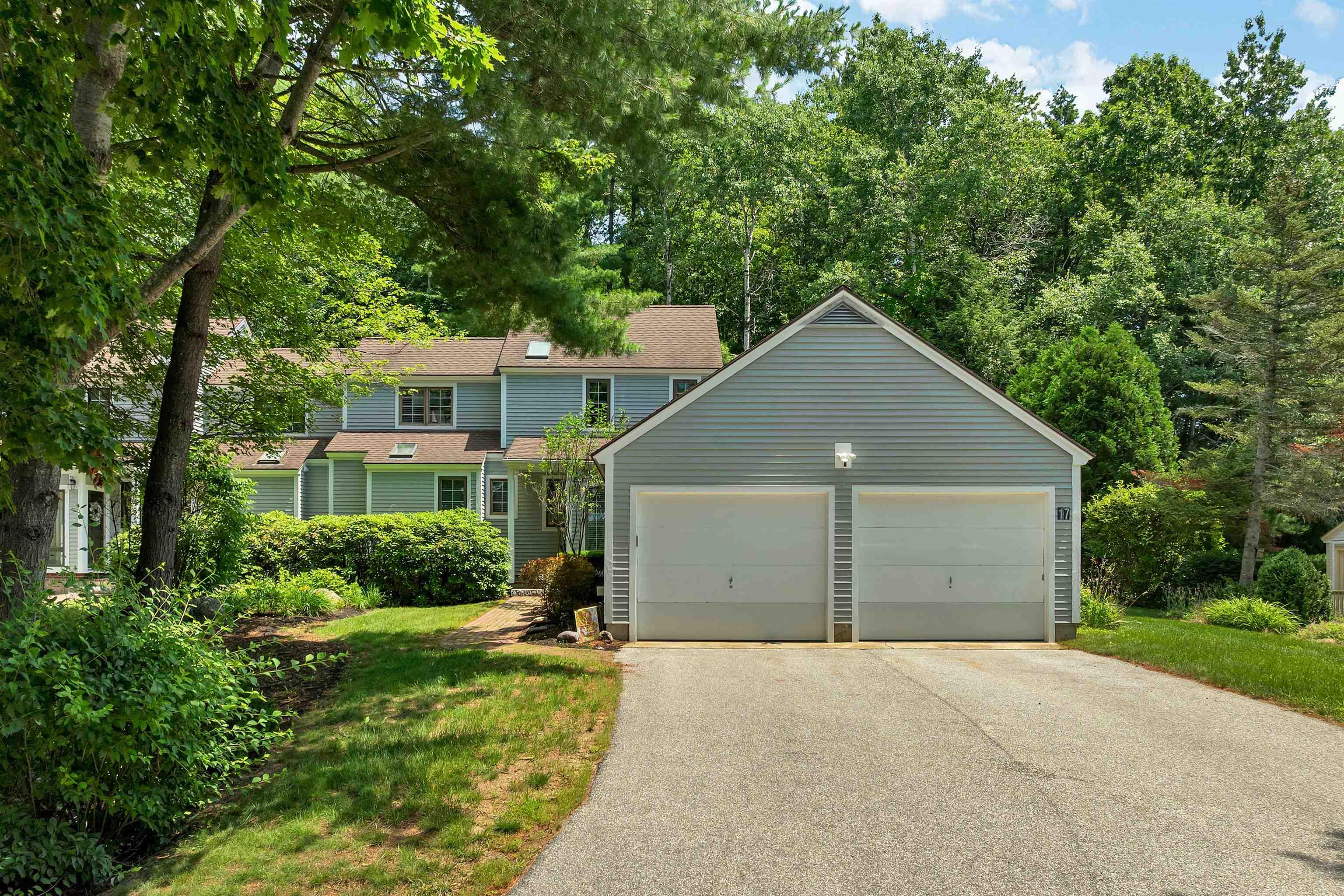 Image 2: 3 Bedrooms, Two Car Garage Image 2: 3 Bedrooms, Two Car Garage