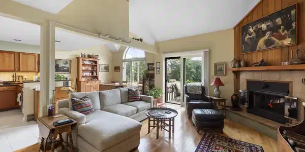 15 Village Road