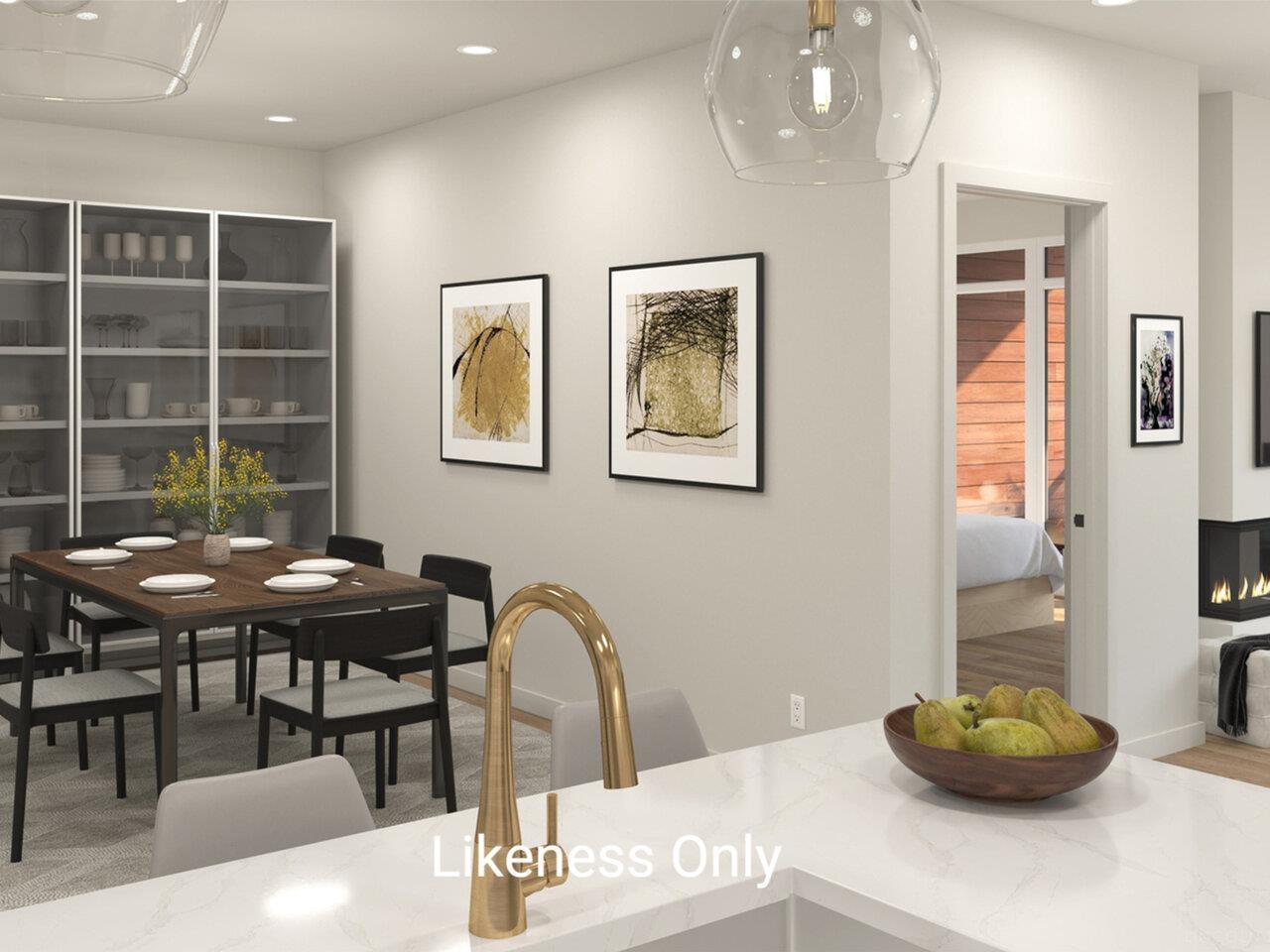 Image 3: Beautiful dining area