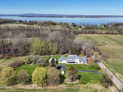 1009 South End Road