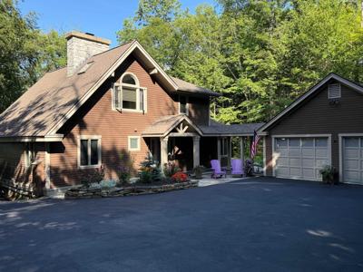 2 Turner Brae