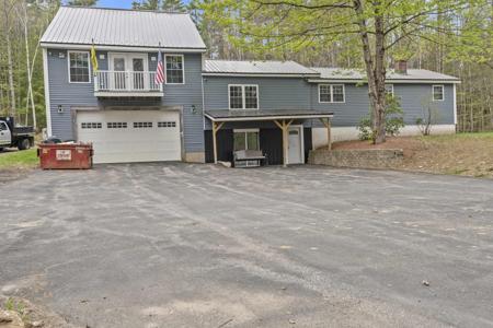 580 Lower Bay Road