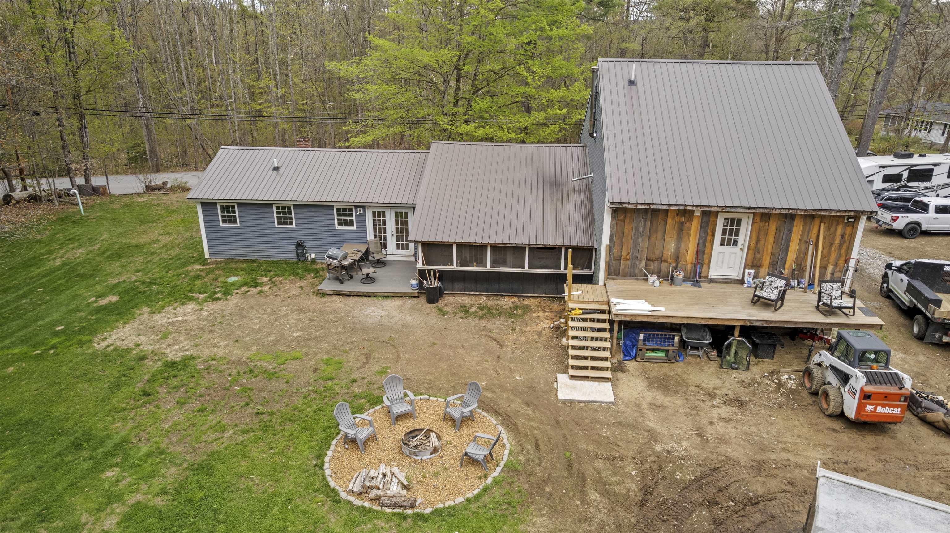 Image 4: Rear deck railings will be finished. Image 4: Rear deck railings will be finished.