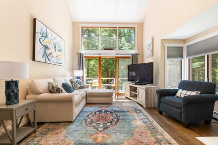 76 Pleasant Drive