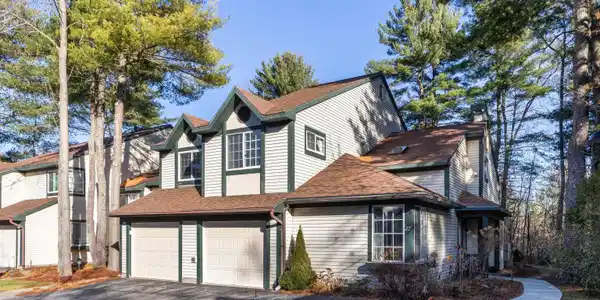 22 Lake Forest