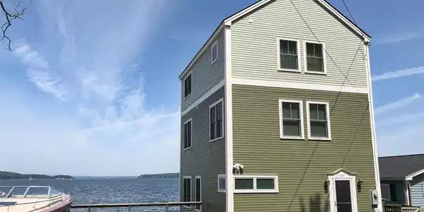 1277 East Lakeshore