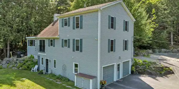 16 Maple Ridge Road
