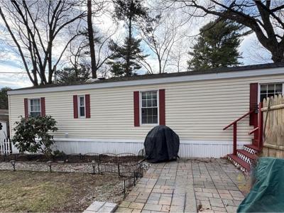 96 Hawthorne Lane