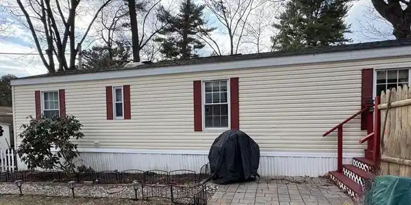 96 Hawthorne Lane