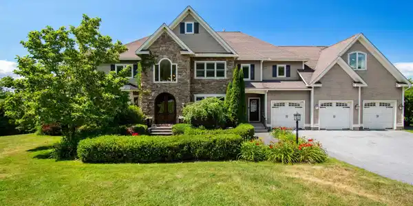 Image 4: Magnificent Curb Appeal
