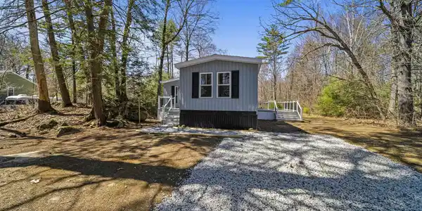 696 Long Shores Drive