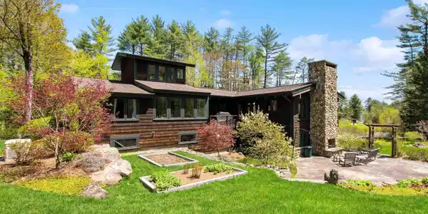 87 Deerpath Road