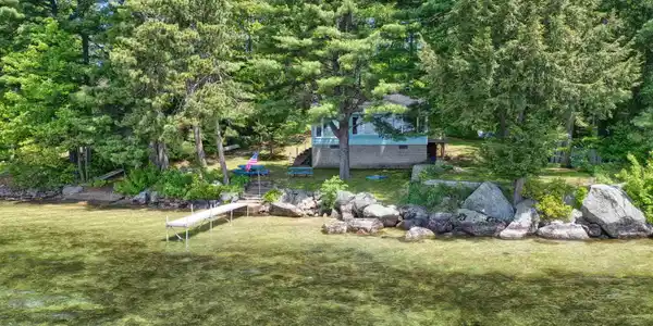 55 Eastman Shore S