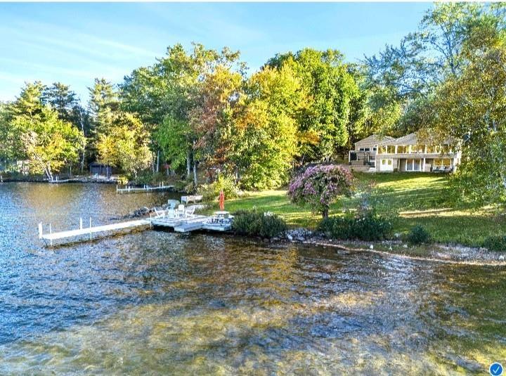 Image 2: Perfect year round or summer home!