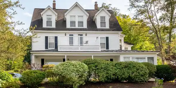 14 Lake Avenue