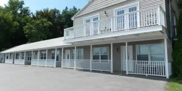 850 Laconia