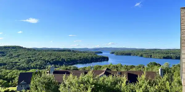 21 North Peak Village