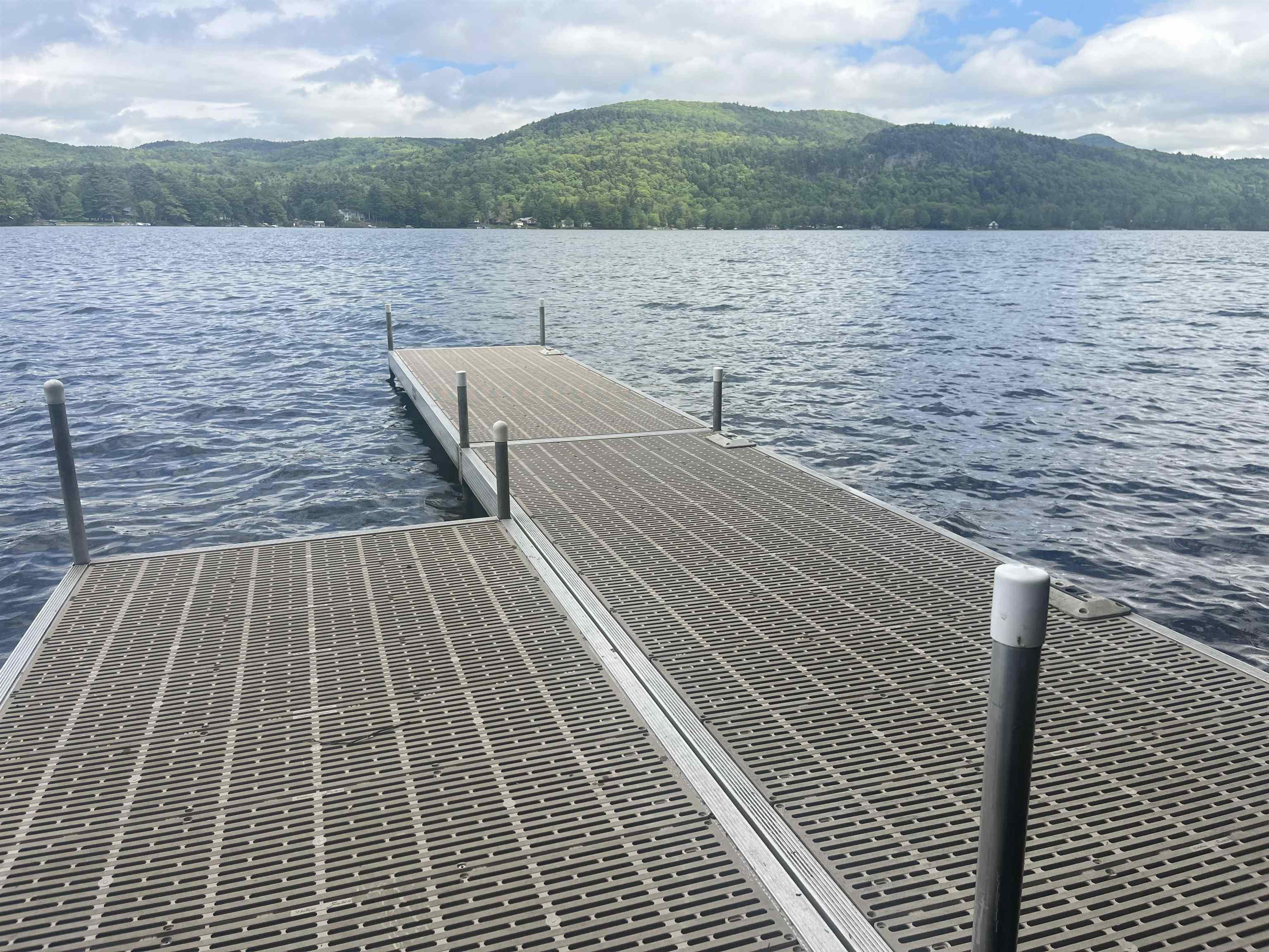 Image 4: NEW BOAT DOCKS INCLUDED