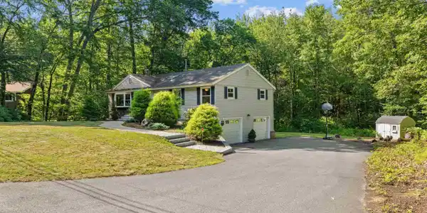 4 Pine Ridge Road