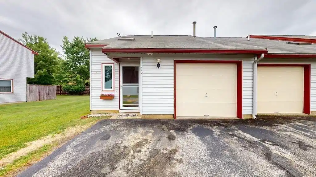 Image 1: Exterior Front Image 1: Exterior Front