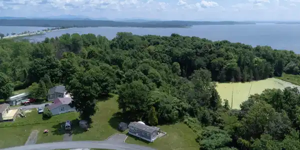 36 Island Circle
