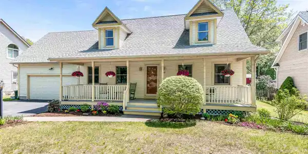 37 Grey Meadow