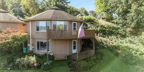 96 North View Drive